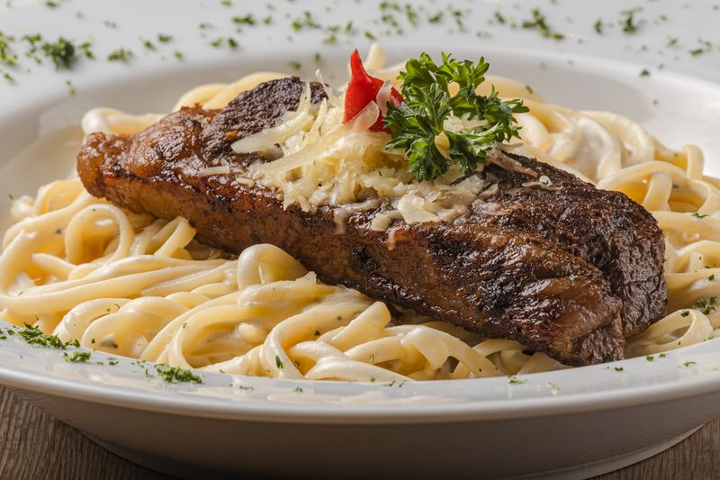 Fettuccine Alfredo Papa Ginos